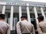 pengamanan-sidang-putusan-gugatan-pilkada_20160121_164340.jpg