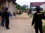pengamanan-terduga-teroris-di-balikpapan-selatan_20160115_092505.jpg