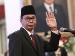 pengambilan-sumpah-ketua-kpk-sementara-nawawi-pomolango_20231127_152129.jpg