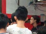 pengamen-ondel-ondel-yang-menc.jpg
