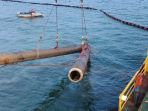 pengangkatan-potongan-ketiga-pipa-bawah-laut-pertamina_20180423_195310.jpg