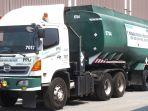 pengangkutan-limbah-b3-dengan-truk-0212.jpg