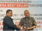 penganugerahan-rekor-muri-terhadap-buku-aldera-pukul-1730-2000-wib.jpg