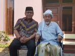 pengasuh-ponpes-nurul-cholil-kh-zubair-muntashor_20170812_102734.jpg