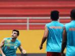 pengatur-serangan-persipura-jayapura-robertino-pugliara_20141208_225756.jpg