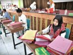 pengembalian-berkas-jalur-sbmptn-unm_20180717_203835.jpg