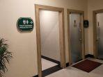 pengemudi-ojol-tersinggung-dengan-pemisahan-toilet-di-mall.jpg