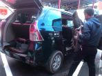 pengemudia-mobil-toyota-avanza_20161221_171623.jpg
