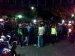 pengendara-go-jek-di-stasiun-gubeng-baru_20151012_135207.jpg
