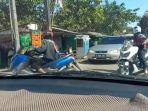 pengendara-yamaha-nmax-arogan-tutup-jalan-raya.jpg