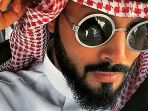 pengeran-fahad-bin-faisal-al-saud-dalam-sebuah-foto-yang-diunggah-ke-akun-instagram-miliknya_20170302_093623.jpg