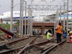 pengerjaan-proyek-kereta-bandara-soekarno-hatta_20170315_205502.jpg