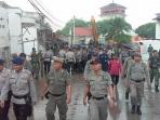 penggusuran-kawasan-wisata-bahari-sunda-kelapa_20160411_093734.jpg