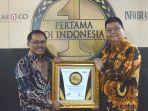 penghargaan-pertama-di-indonesiai.jpg
