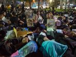 penghormatan-terakhir-untuk-raja-bhumibol-adulyadej_20171027_180409.jpg