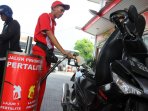 pengisihan-pertalite-di-spbu-semarang_20160119_145158.jpg