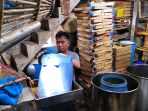 pengrajin-tahu-di-kota-bandung-mogok-produksi-dan-penjualan_20220221_182905.jpg