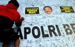 pengumpulan-tanda-tangan-untuk-kapolri-bersih_20150118_171107.jpg