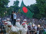 pengunjuk-rasa-turun-ke-jalan-menuntut-pm-bangladesh-sheikh-hasina-mengundurkan-diri1.jpg