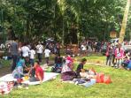 pengunjung-taman-margasatwa-ragunan_20160708_015232.jpg