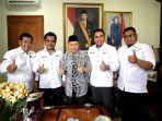 pengurus-amk-bersilaturahmi-dengan-mantan-ketua-umum-ppp-hamzah-haz.jpg