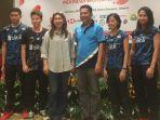 pengurus-pbsi-dan-beberapa-atlet-timnas-badminton-indonesia.jpg