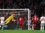 Keteladanan Szczesny, Rela Lepas Peran Utama dan Bantu Kiper Anyar Barcelona Berkembang