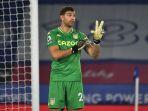 penjaga-gawang-utama-aston-villa-emiliano-martinez.jpg