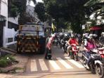 penjagaan-sidang-mahkamah-partai-golkar_20150225_103213.jpg