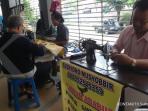 penjahit-ke-jalanan_20150518_091738.jpg