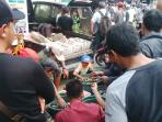 penjual-batu-akik-di-jati-bening_20150326_100336.jpg
