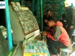 penjual-kaset_20160729_105037.jpg