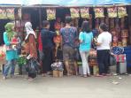penjual-kue_20160703_150201.jpg