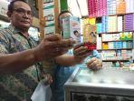 penjual-obat-batuk-sirup-di-pramuka.jpg