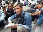 penjual-power-bank-budianto_20170613_162432.jpg