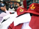 penjual-toko-seragam-sekolah-remaja-laris_20160714_161403.jpg