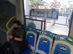 penumpang-bus-transjakarta_20201015_062754.jpg