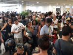 penumpang-di-bandara-internasional-ngurah-rai_20171127_110908.jpg