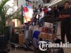 penumpang-di-bandara-juanda-surabaya_1_20180629_100402.jpg