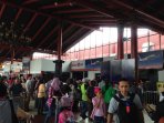 penumpang-lion-air-batal-berangkat-dari-bandara-soekarno-hatta_20150220_142331.jpg