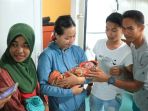 penumpang-melahirkan-bayi-di-dalam-km-adithya_20181101_075548.jpg