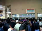 penumpang_antre_pasar_senen09.jpg