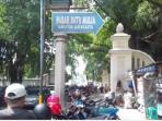 penunjuk-arah-pasar-batu-mulia-gladak-solo_20160511_153236.jpg