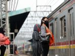penurunan-jumlah-penumpang-krl-sejak-pandemi-covid-19_20200421_222315.jpg
