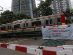 penutupan-perlintasan-sebidang-stasiun-palmerah_20201129_195311.jpg