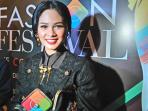penyanyi-andien-aisyah_20151218_130604.jpg