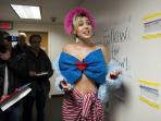 penyanyi-miley-cyrus_20161024_170909.jpg