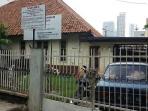 penyegelan-di-kediaman-diana_20160111_150113.jpg