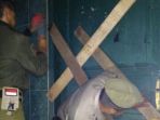 penyegelan-ulang-masjid-ahmadiyah-kota-depok_20170604_182915.jpg