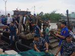 penyelundupan-470-kardus-berisi-rokok-ilegal-di-perairan-jambi.jpg